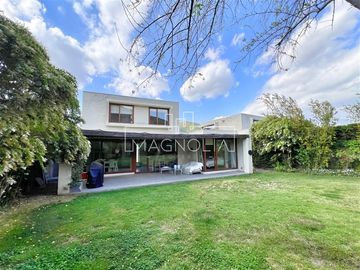 CASA CON COCINA AMPLIADA, AL LADO DE ALIANZA FRANCESA
