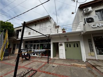 Propiedad en block local mas dos departamentos en venta