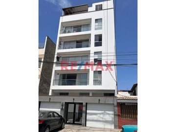 Departamento En Alquiler – Urb. Santa Leonor Ii Etapa,...