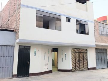 Casa En Venta En San Martin De Porres (2 Pisos Más...