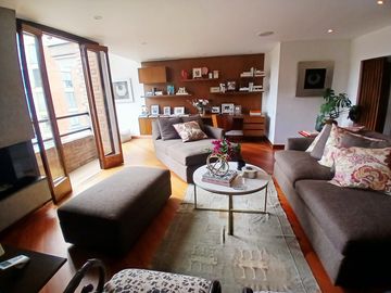 apartamento en venta en los rosales. Cod V121133184