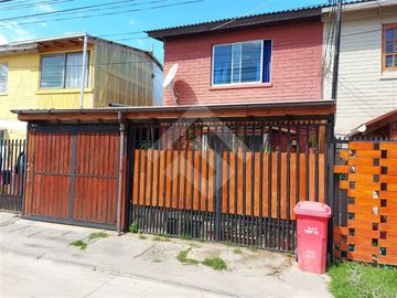 Casa en venta de 4 dorm. en Talagante
