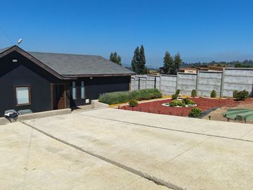 SE ARRIENDA CASA EN CONDOMINIO SECTOR COLMO