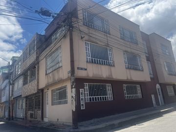 casa en venta en quiroga sur. Cod V121133174