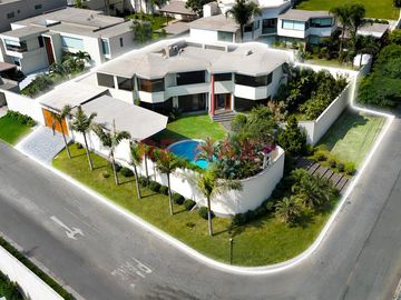 Venta Exclusiva Casa 804.67M2  En La Planicie, La Molina