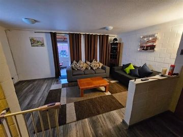 Casa en venta en renca 3 D 2 B
