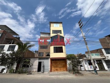 Venta Casa Multifamiliar Con Cochera 4 Pisos Mas Azotea...