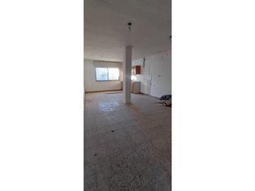 Oportunidad! Casa a refaccionar con terreno Amplio!