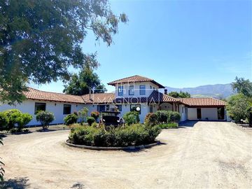 CASA ESTILO COLONIAL, CANCHA DE TENNIS, PIEDRA ROJA,CHICUREO