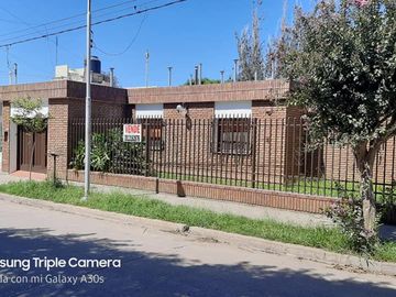 VENDO MAGNIFICA PROPIEDAD ZONA RESIDENCIAL... CESAR...