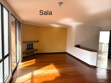 apartamento en venta en alhambra. Cod V52163