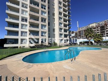 Departamento en venta de 3 dorm. en La Herradura