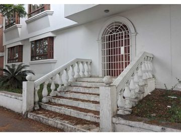 Vendo casa norte de cali barrio prados del norte...