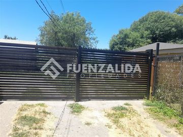 CASA AISLADA EN VENTA .4 DORMITORIOS 3 BAÑOS