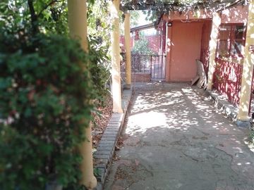 Amplia casa 4D 2B con gran terreno en San Luis