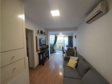 Venta Departamento Tres Ambientes Con Patio - Colegiales