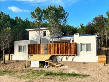 Casa en venta Costa Esmeralda 5 dorm piscina MARITIMO...