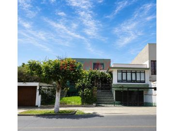 Linda Y Acogedora Casa En Urbanizacion El Rosedal Miraflores