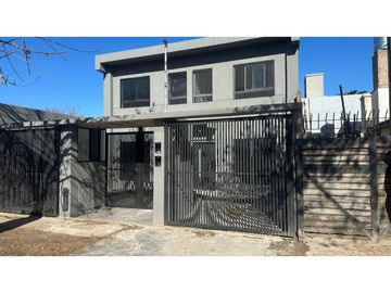 Dúplex en venta 3 ambientes Castelar Sur con cochera