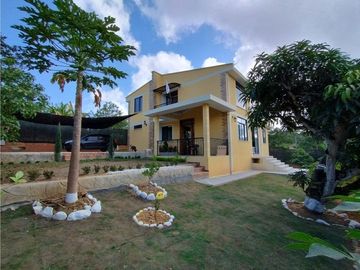 EN VENTA CASA CAMPESTRE ACAPULCO RUITOQUE BAJO. Cod V12511