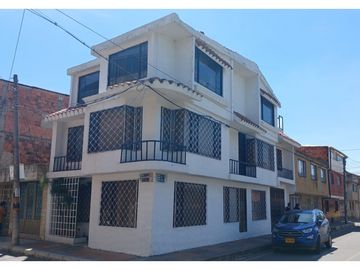 ACSI 1582. Se vende casa en el Barrio el Sol, Funza