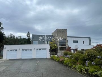 Casa en venta de 7 dorm. en Puerto Montt