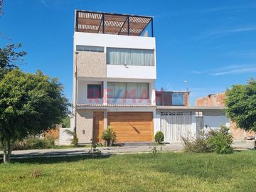 Hermosa Casa En Condominio Villa Los Sauces