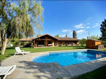 Casa en parcela en arriendo 3D/3B quincho Oliveto-Talagante