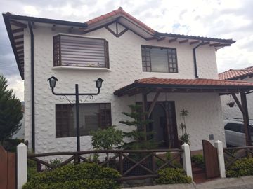 VENTA DE CASA VIA INTERVALLES * CONJUNTO PRIVADO * 3...