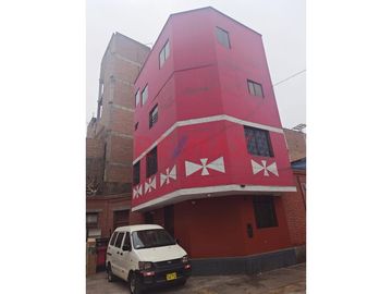 Casa De 4 Pisos En Condominio Cerrado — 120 M² De Área...