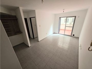 VENTA - 1 DORMITORIO CON BALCON/PATIO - PRIMER PISO