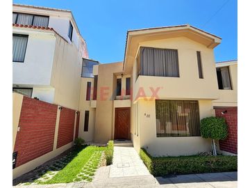 Casa En Venta En Quinta Tahuaycani