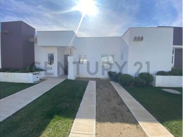 Casas estilo Mediterráneo en Condominio privado