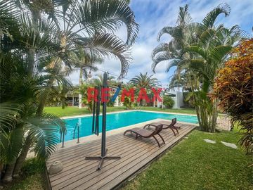 Se Alquila Hermosa Casa Moderna Con Acceso A Piscina Y...