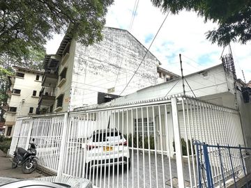 Venta Casa Independiente en Prados del Norte. Cod V25013