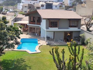 Vendo Hermosa Casa con Piscina en Rinconada del Lago