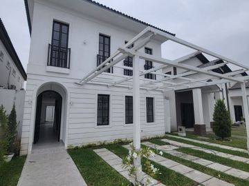 En venta lujosa y moderna casa de estreno en Ciudad...