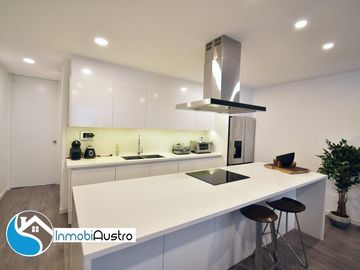 Av. Primero de Mayo, Venta de Departamento Amoblado