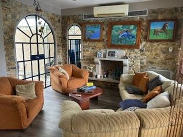 VENDO UNA CASA DE 4 DORMITORIOS EN PUERTO AZUL