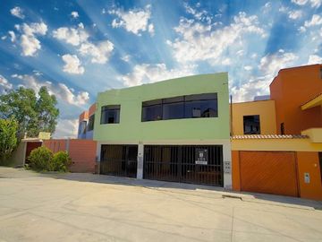 VENTA DE CASA EN URBANIZACION SAN PEDRO  EN TACNA.