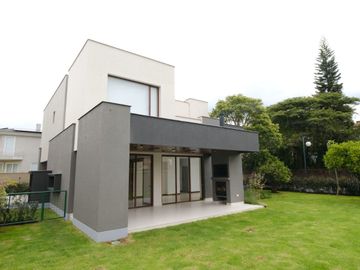 Casa independiente de lujo exclusiva en urbanización en...