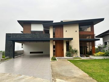 Pool House Overlooking Sun Valley Estates Antipolo fro Sale