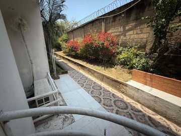 SE VENDE APARTAMENTO PRIMER PISO TORRES DE LA VICTORIA...