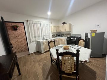 RENTO DEPARTAMENTO AMUEBLADO SEMI-NUEVO CERCA CITY...