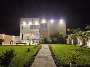 Vendo Casa De Lujo En El Campo 1,064 M2 At Santo Domingo...
