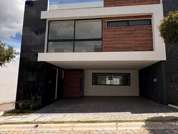Linda Casa de 4 Habitaciones en Venta Ubicada en Parque...