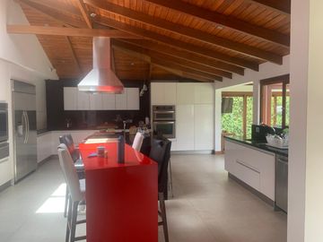 Venta Casa en Cumbayá Jacarandá