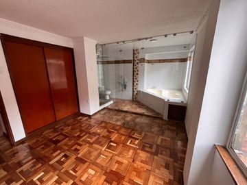 CHAPINERO ALTO VENDO APARTAMENTO GRANDE
