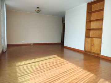 APARTAMENTO EN VENTA EN LA CASTELLANA (BOGOTÁ)