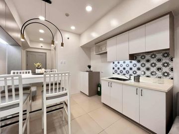 FOR SALE The Vantage Kapitolyo, Brgy. Kapitolyo Pasig...